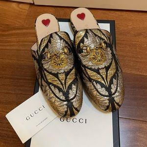 Gucci jacquard slip on loafers sz 36.5